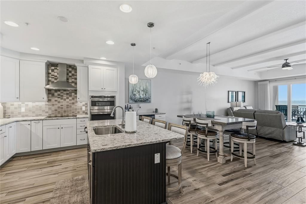 For Sale: $1,875,000 (3 beds, 3 baths, 2011 Square Feet)