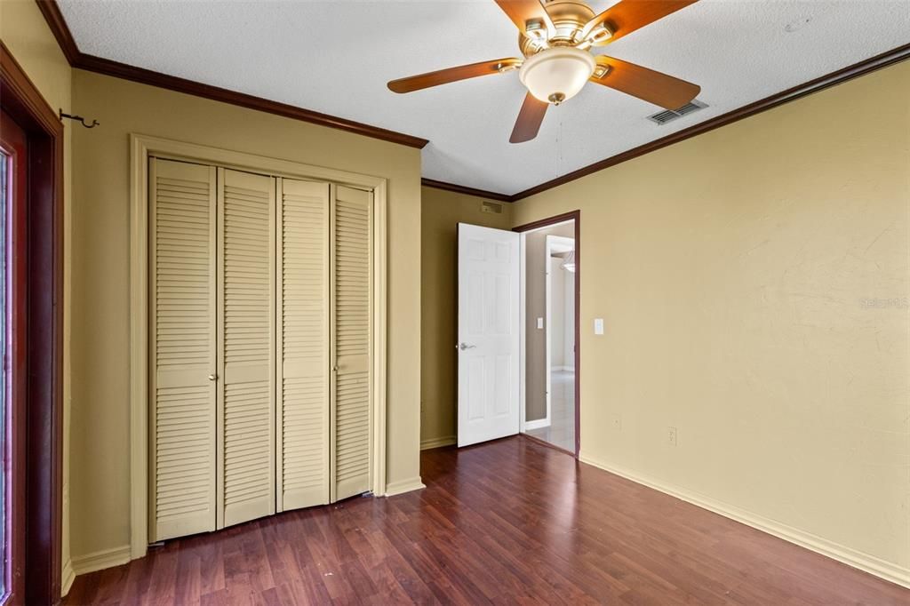 : $425,000 (3 спален, 2 ванн, 1304 Квадратных фут)