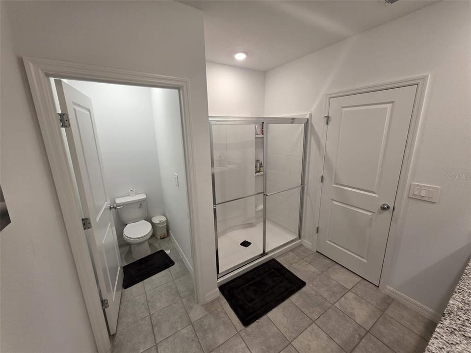 For Rent: $2,480 (4 beds, 3 baths, 2105 Square Feet)