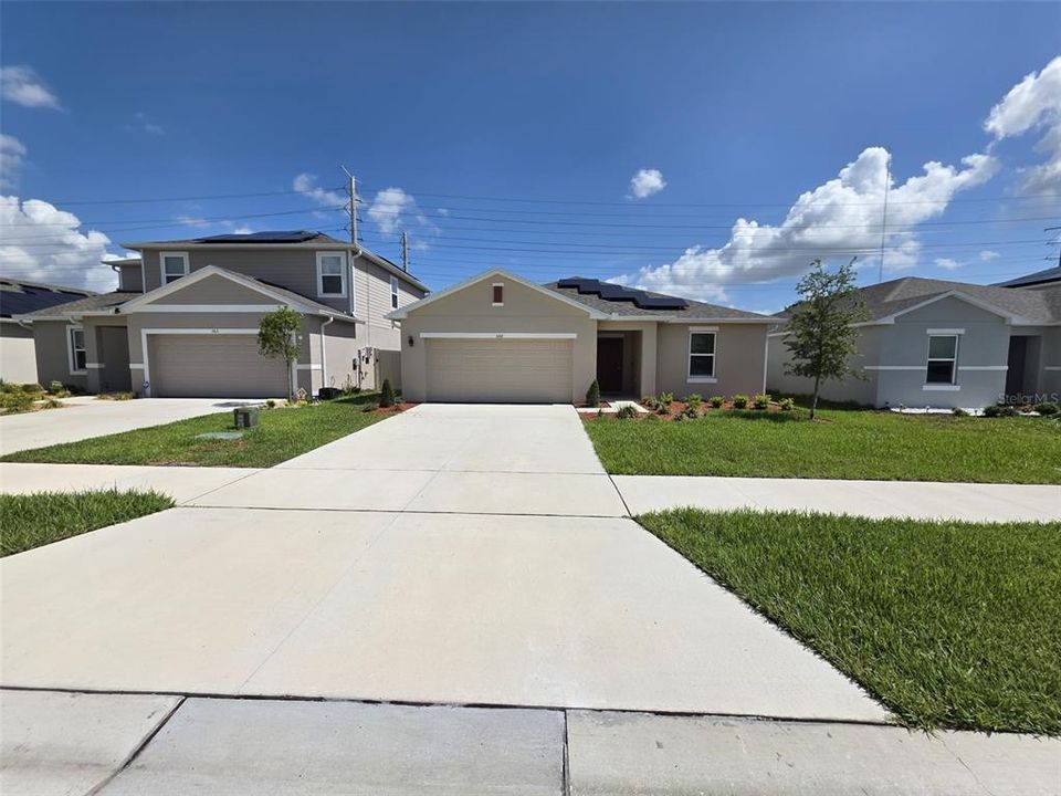 For Rent: $2,480 (4 beds, 3 baths, 2105 Square Feet)