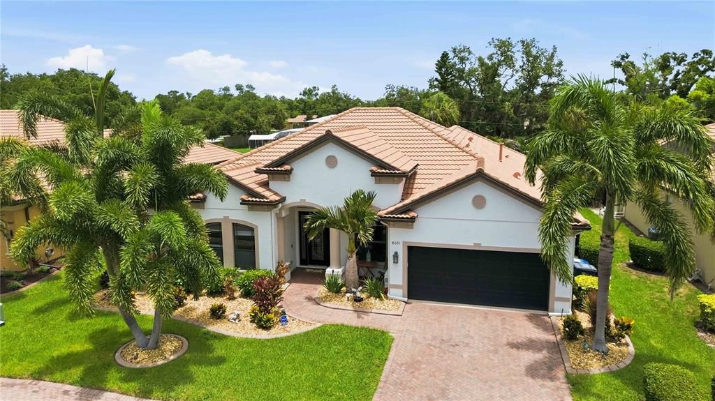 For Sale: $849,999 (4 beds, 3 baths, 2418 Square Feet)