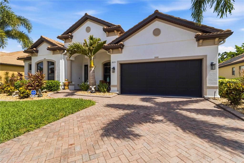 For Sale: $849,999 (4 beds, 3 baths, 2418 Square Feet)