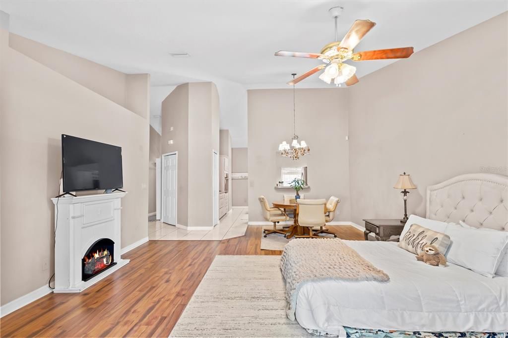 En Venta: $419,900 (4 camas, 0 baños, 2695 Pies cuadrados)