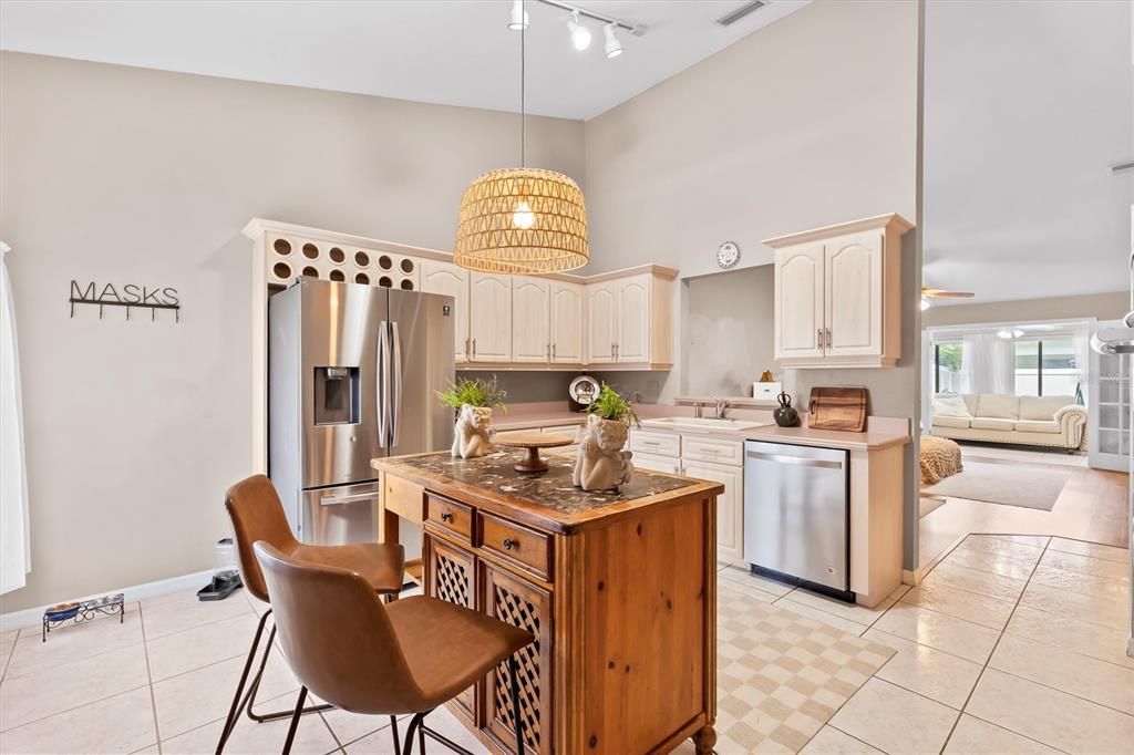 En Venta: $419,900 (4 camas, 0 baños, 2695 Pies cuadrados)