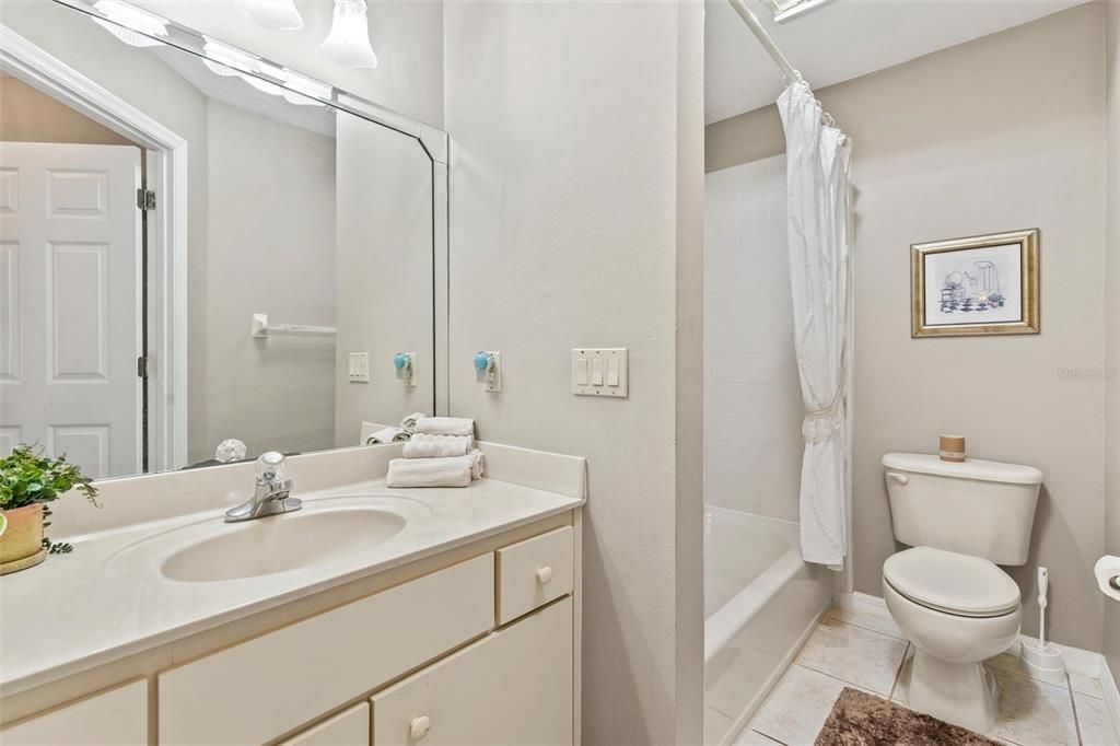 En Venta: $419,900 (4 camas, 0 baños, 2695 Pies cuadrados)
