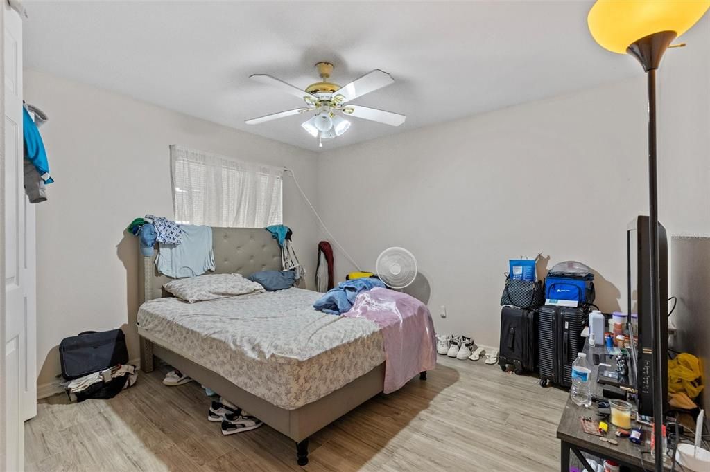 En Venta: $419,900 (4 camas, 0 baños, 2695 Pies cuadrados)