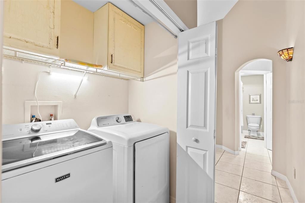 En Venta: $419,900 (4 camas, 0 baños, 2695 Pies cuadrados)