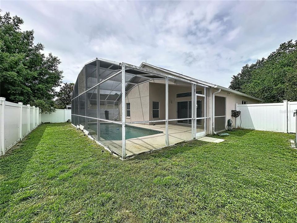 En Venta: $330,000 (3 camas, 2 baños, 1365 Pies cuadrados)