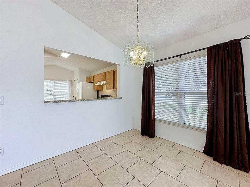 En Venta: $330,000 (3 camas, 2 baños, 1365 Pies cuadrados)
