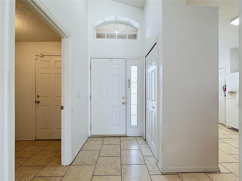 En Venta: $330,000 (3 camas, 2 baños, 1365 Pies cuadrados)