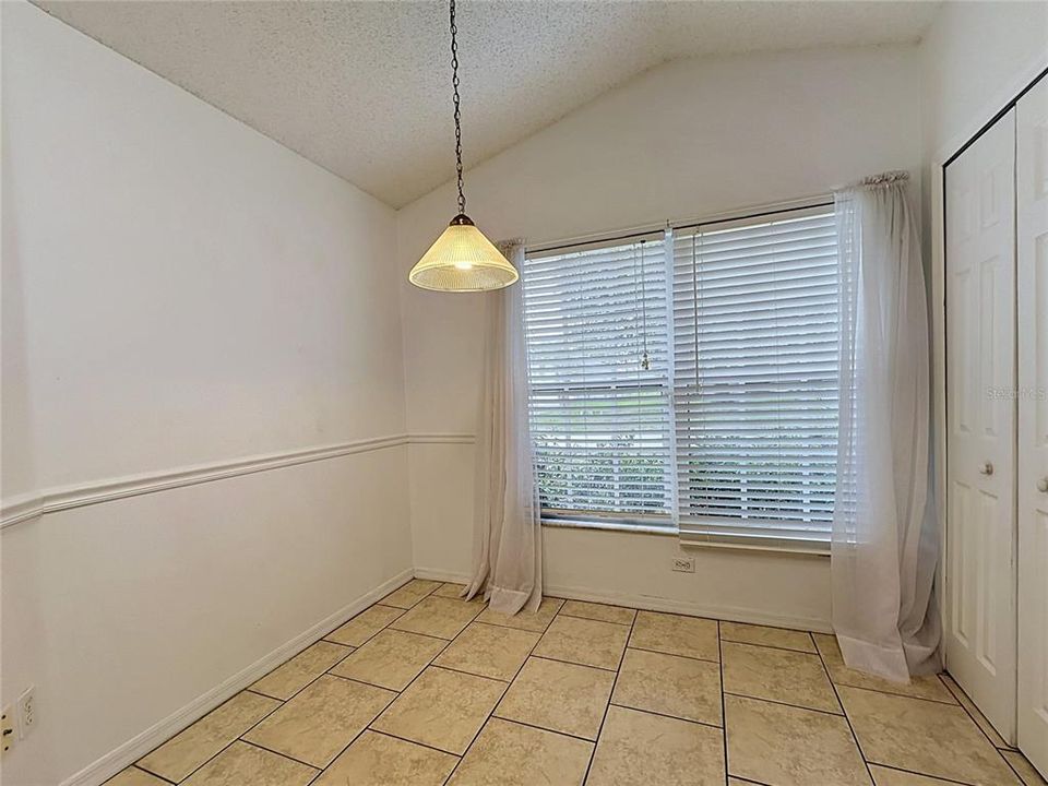 En Venta: $330,000 (3 camas, 2 baños, 1365 Pies cuadrados)