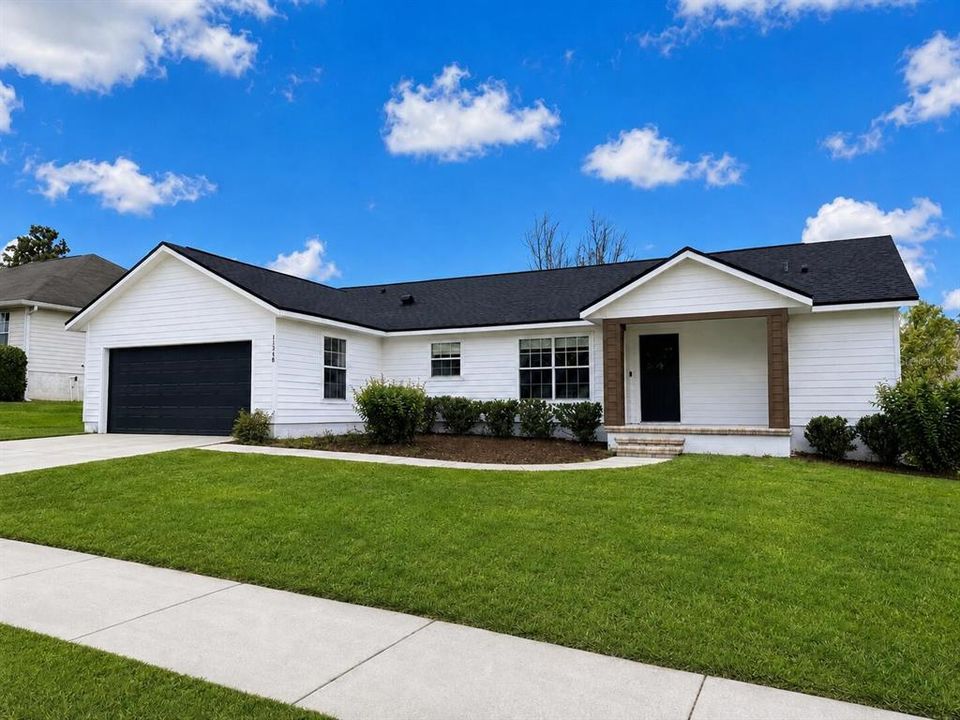 For Sale: $358,500 (3 beds, 2 baths, 1334 Square Feet)