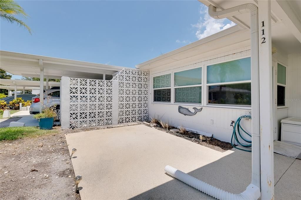 For Sale: $199,000 (2 beds, 1 baths, 1031 Square Feet)