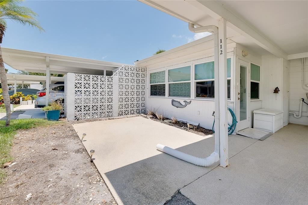 For Sale: $199,000 (2 beds, 1 baths, 1031 Square Feet)