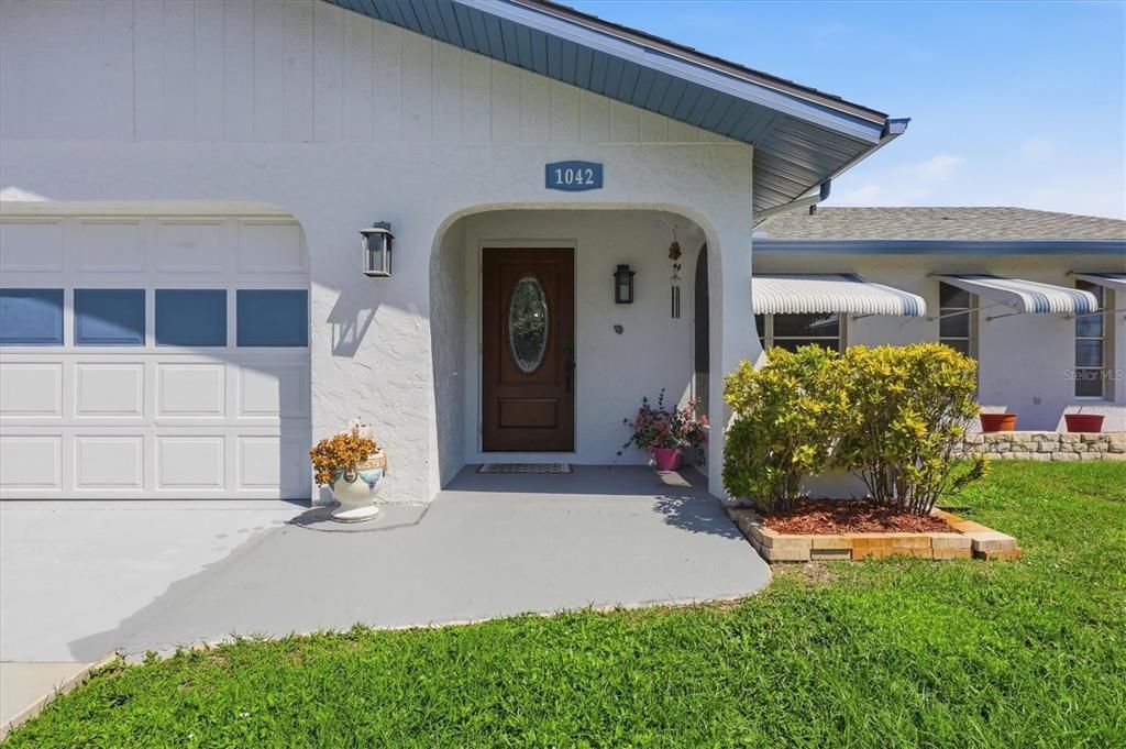 For Sale: $250,000 (2 beds, 2 baths, 1370 Square Feet)