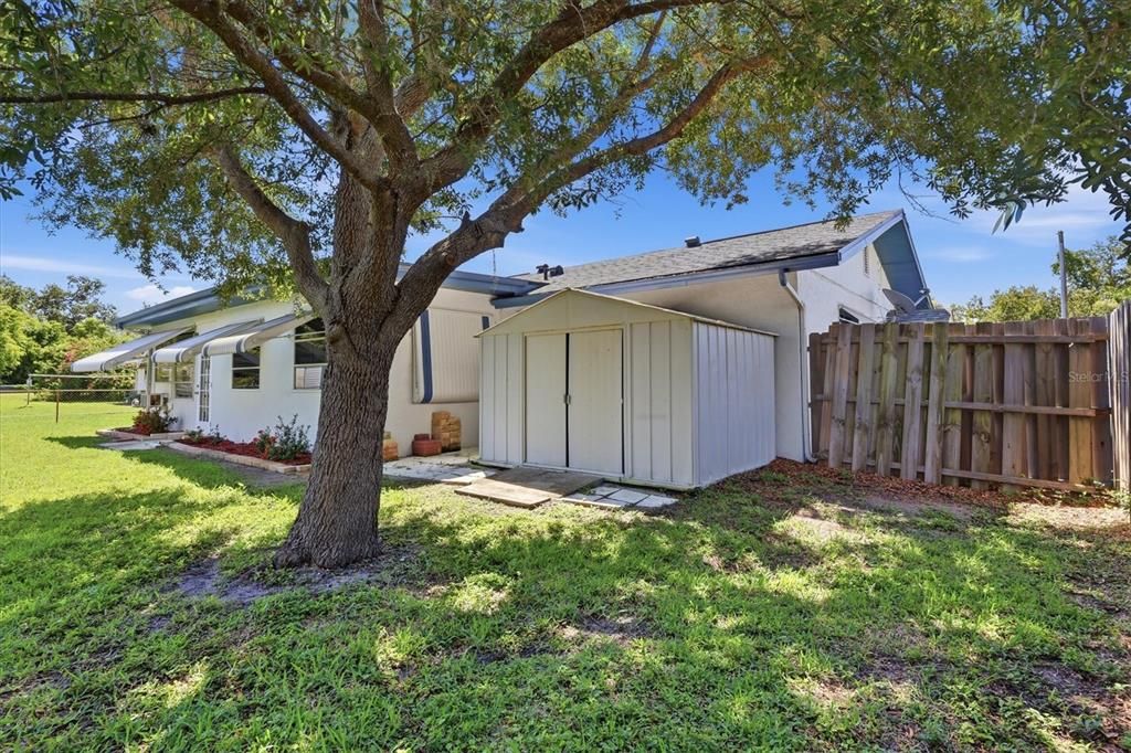 For Sale: $250,000 (2 beds, 2 baths, 1370 Square Feet)