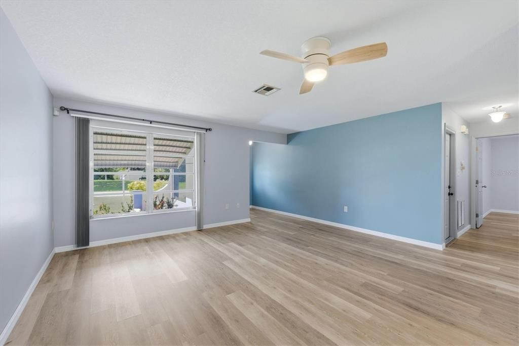 For Sale: $250,000 (2 beds, 2 baths, 1370 Square Feet)