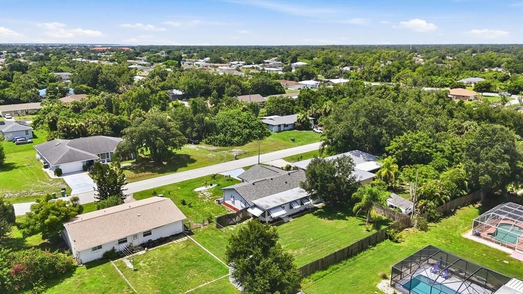 For Sale: $250,000 (2 beds, 2 baths, 1370 Square Feet)