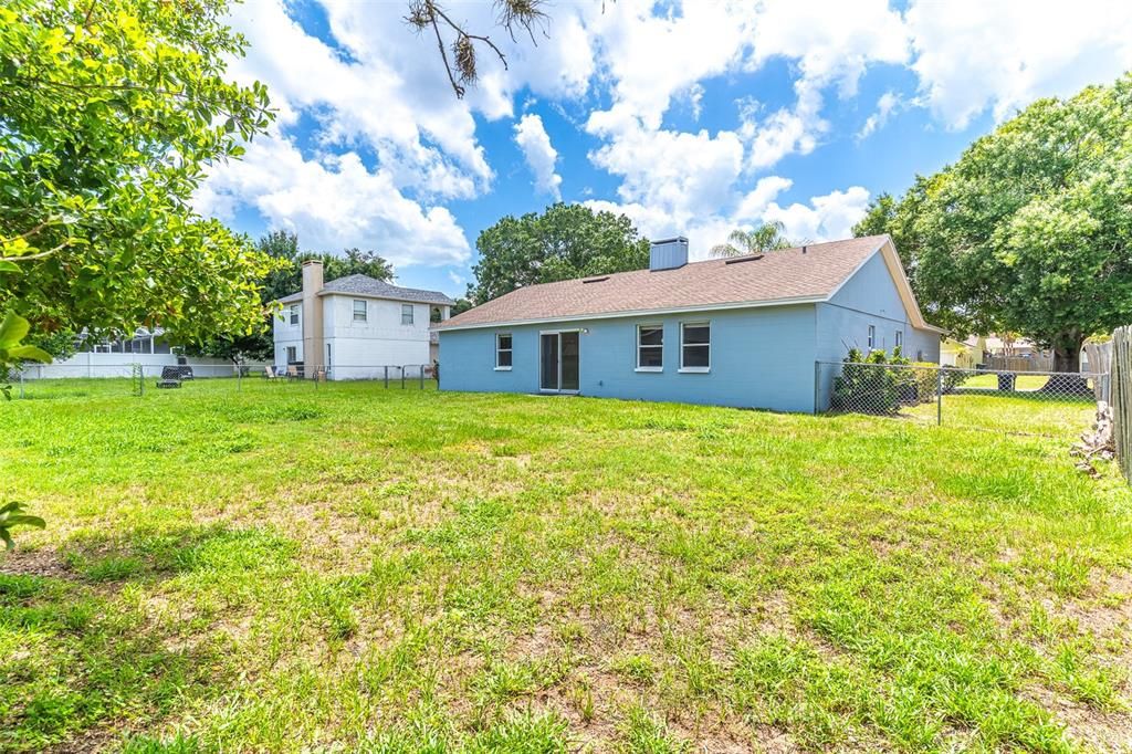 For Rent: $2,400 (4 beds, 2 baths, 1790 Square Feet)