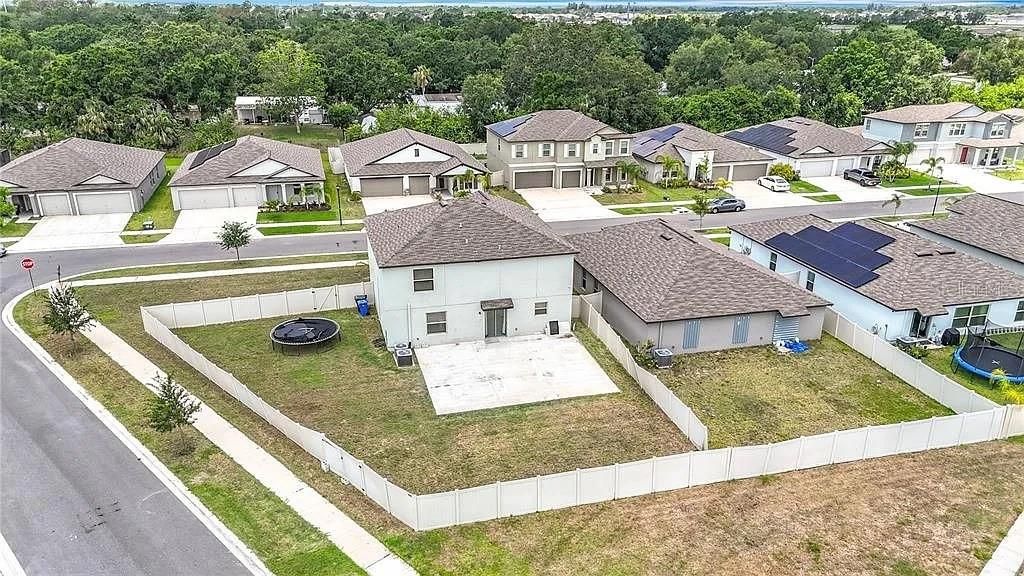 На продажу: $389,000 (4 спален, 2 ванн, 2633 Квадратных фут)