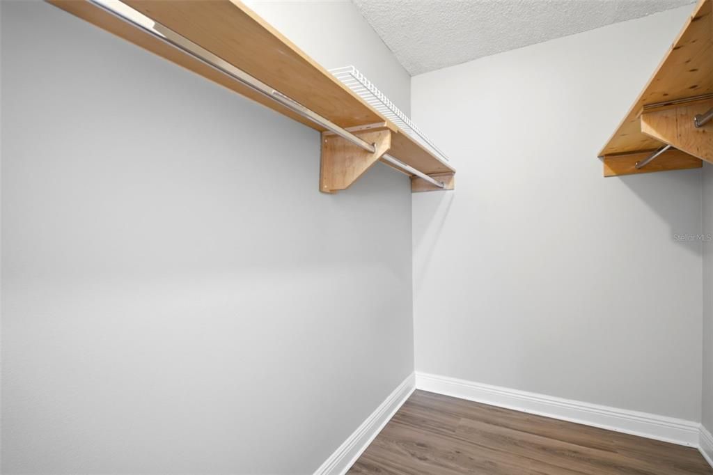 На продажу: $154,900 (2 спален, 2 ванн, 979 Квадратных фут)