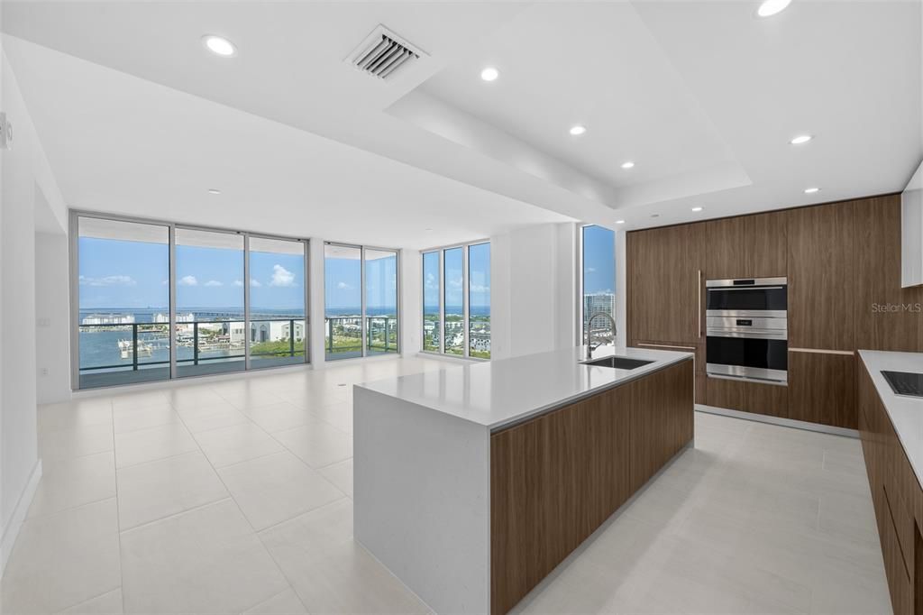 En Venta: $2,850,000 (3 camas, 4 baños, 2666 Pies cuadrados)