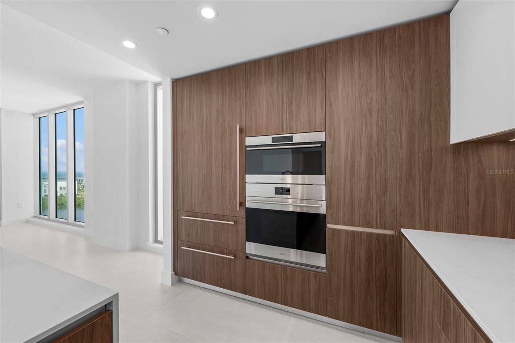 En Venta: $2,850,000 (3 camas, 4 baños, 2666 Pies cuadrados)
