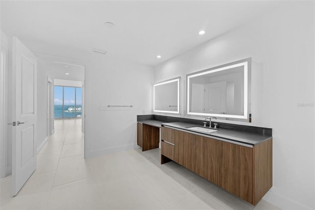 En Venta: $2,850,000 (3 camas, 4 baños, 2666 Pies cuadrados)