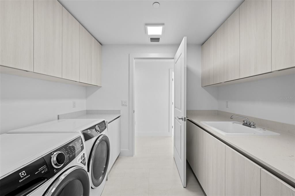 En Venta: $2,850,000 (3 camas, 4 baños, 2666 Pies cuadrados)