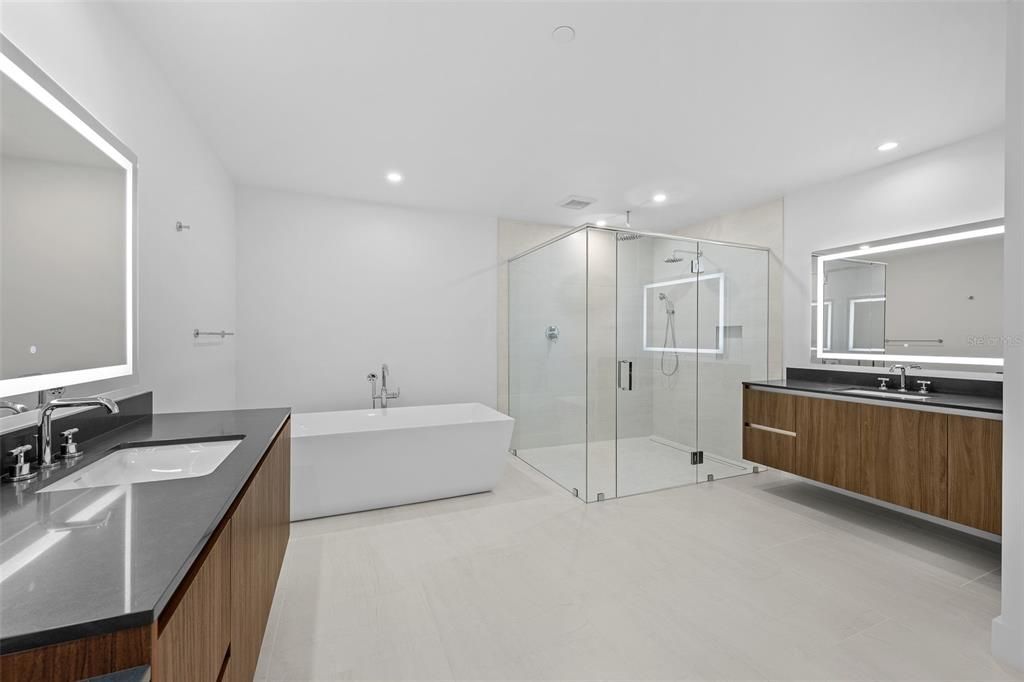 En Venta: $2,850,000 (3 camas, 4 baños, 2666 Pies cuadrados)