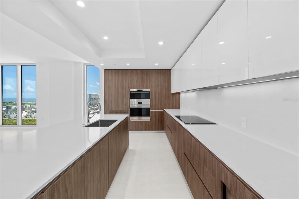 En Venta: $2,850,000 (3 camas, 4 baños, 2666 Pies cuadrados)