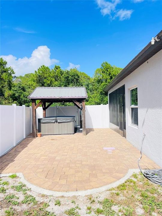 En Venta: $424,999 (4 camas, 2 baños, 2064 Pies cuadrados)