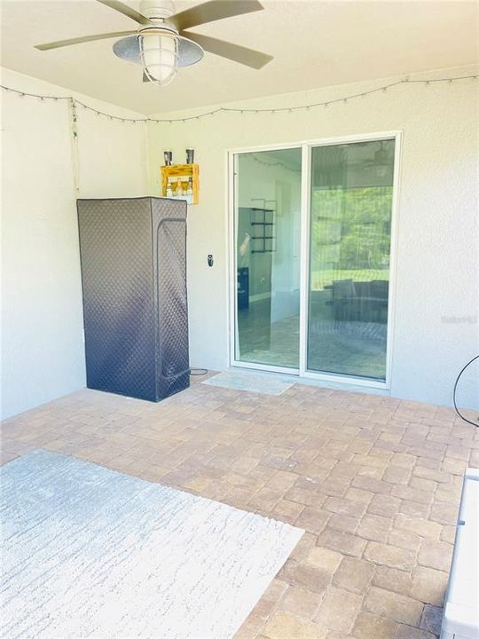 En Venta: $424,999 (4 camas, 2 baños, 2064 Pies cuadrados)