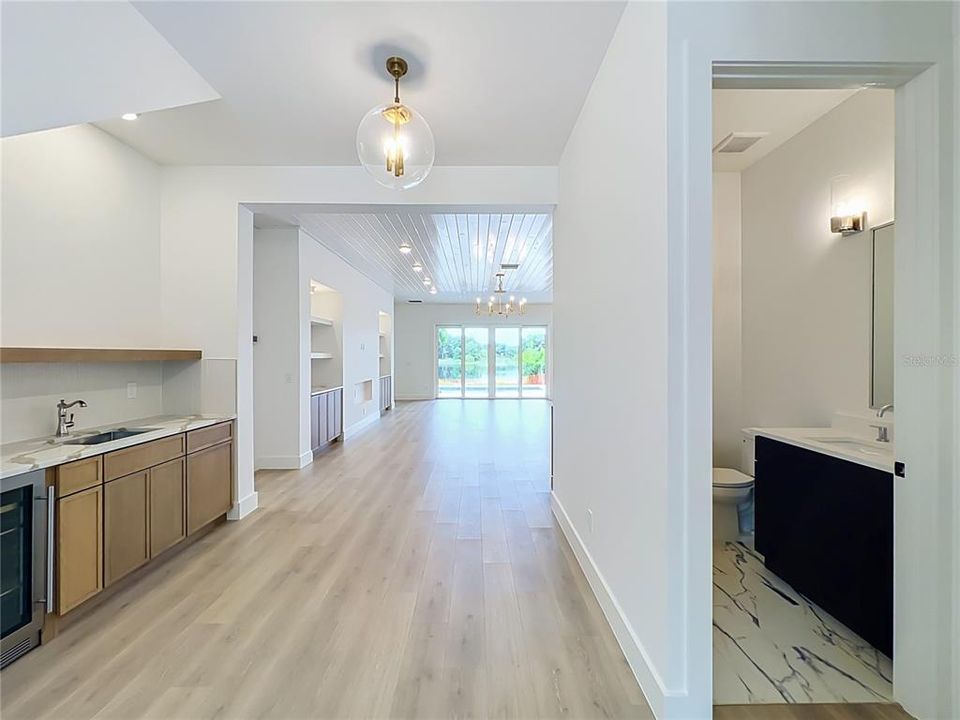 For Sale: $2,150,000 (5 beds, 4 baths, 4017 Square Feet)