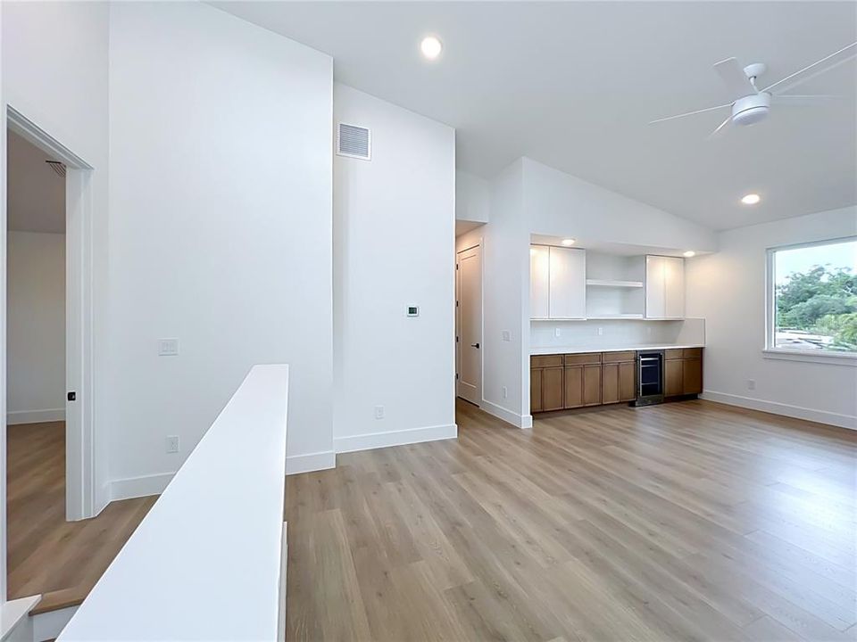 For Sale: $2,150,000 (5 beds, 4 baths, 4017 Square Feet)