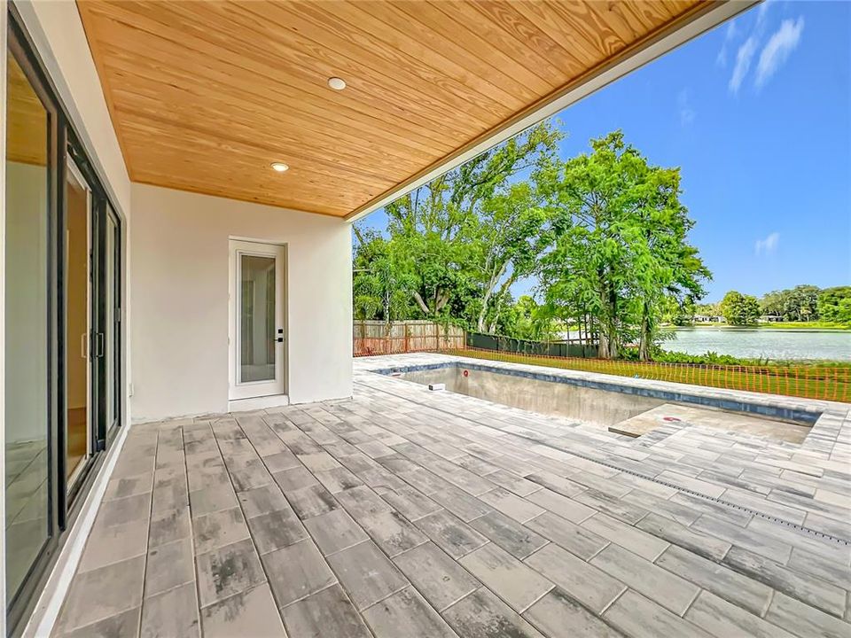 For Sale: $2,150,000 (5 beds, 4 baths, 4017 Square Feet)