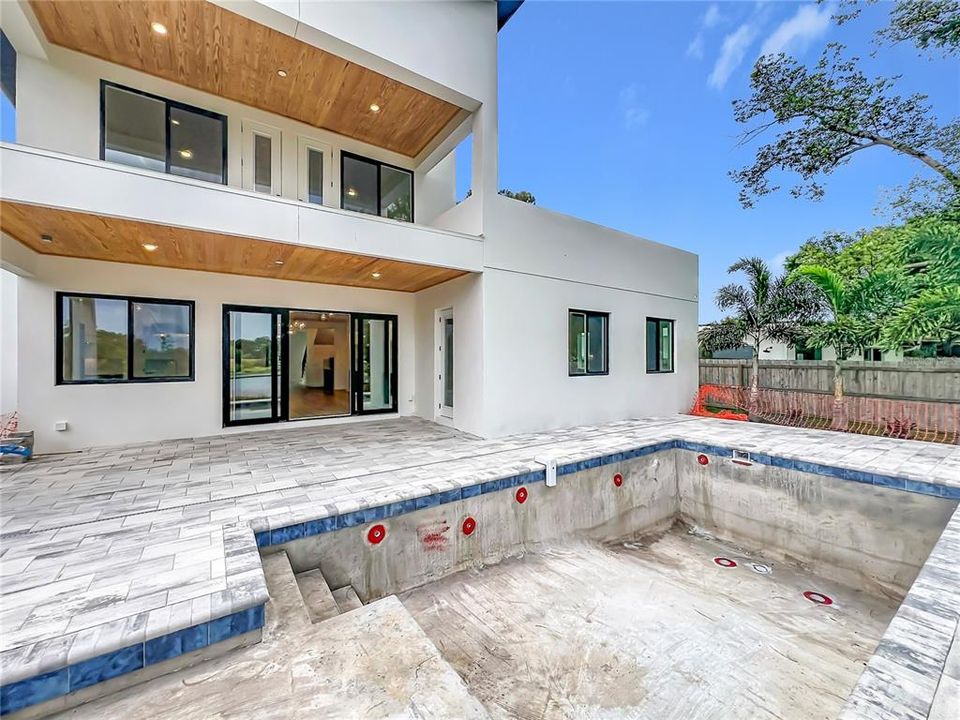 For Sale: $2,150,000 (5 beds, 4 baths, 4017 Square Feet)