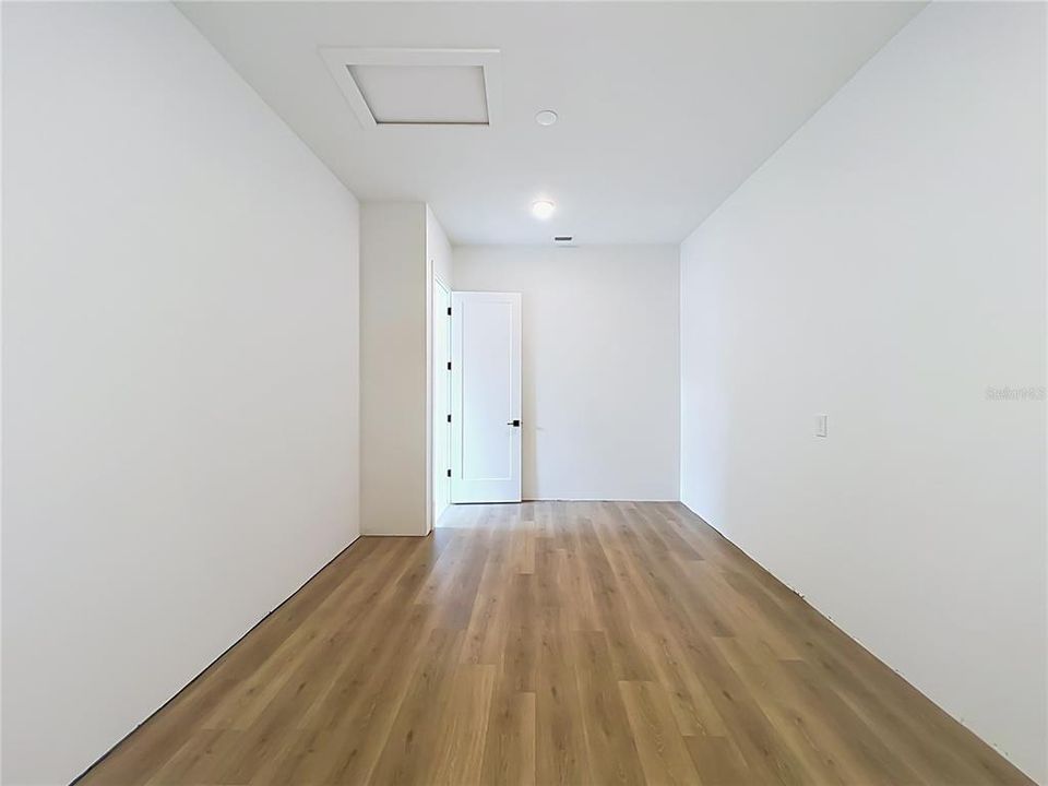 For Sale: $2,150,000 (5 beds, 4 baths, 4017 Square Feet)