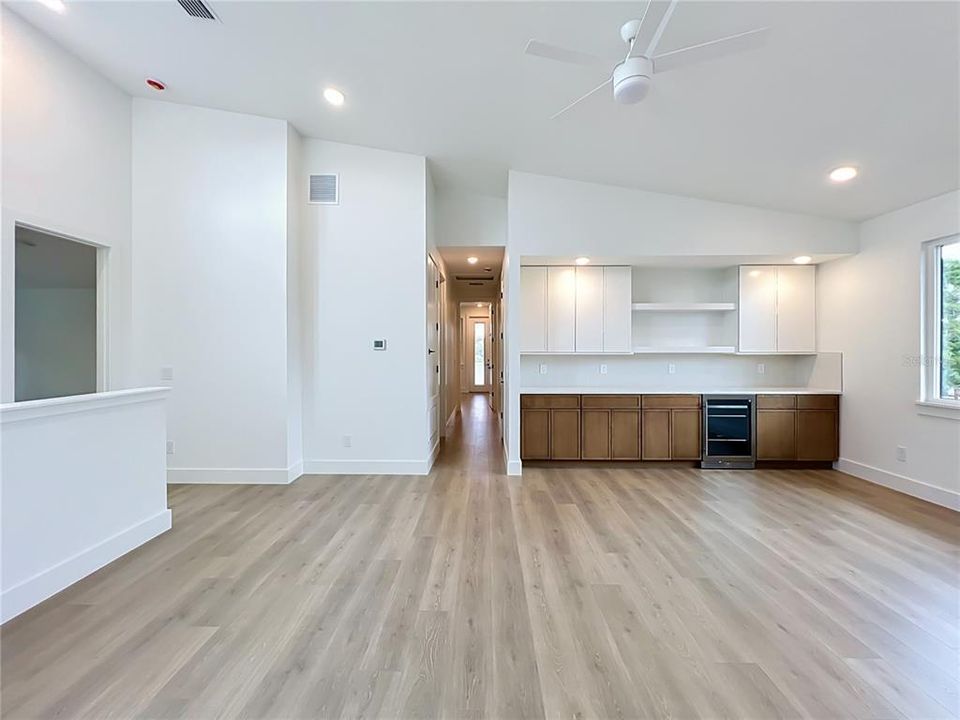 For Sale: $2,150,000 (5 beds, 4 baths, 4017 Square Feet)