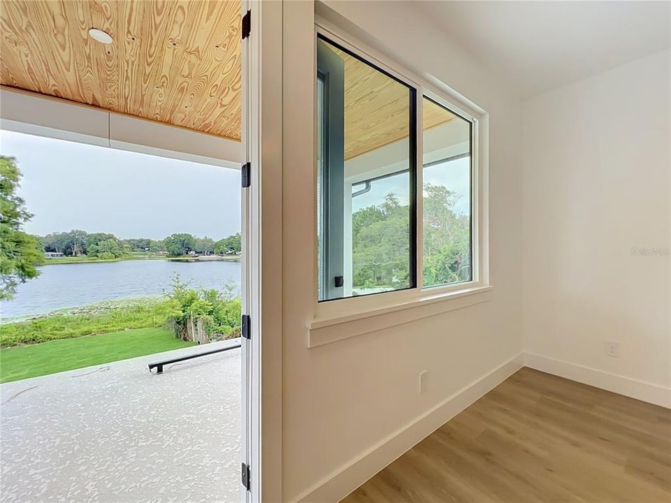 For Sale: $2,150,000 (5 beds, 4 baths, 4017 Square Feet)