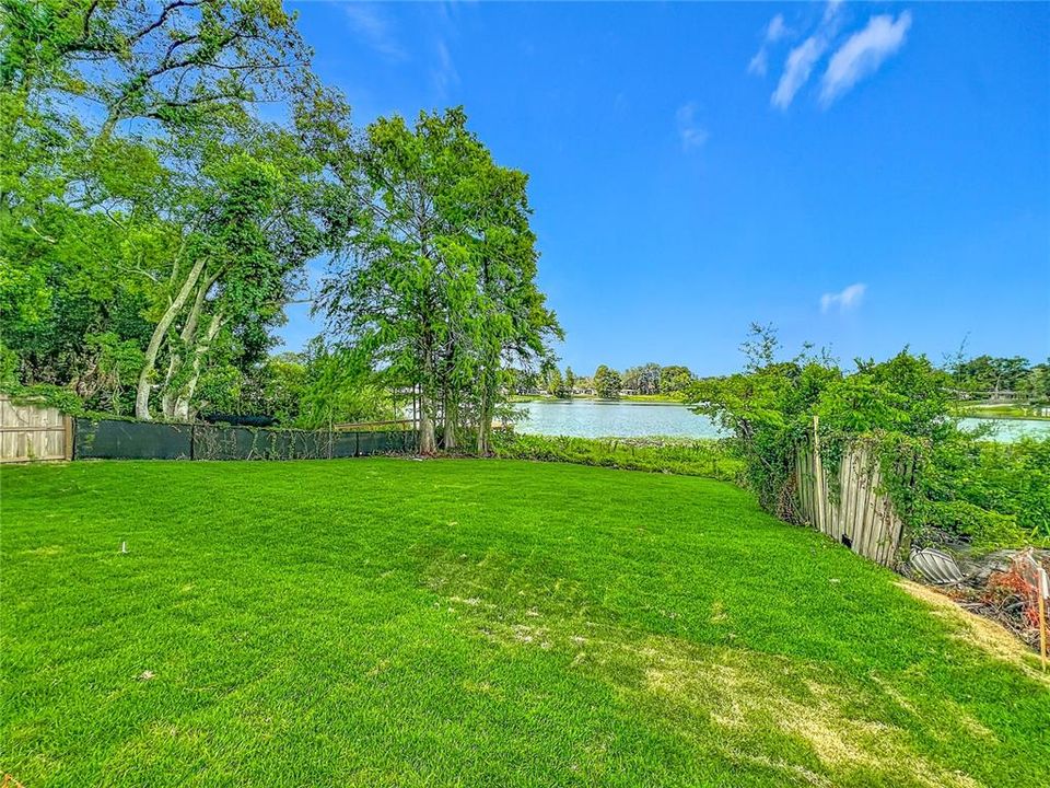 For Sale: $2,150,000 (5 beds, 4 baths, 4017 Square Feet)