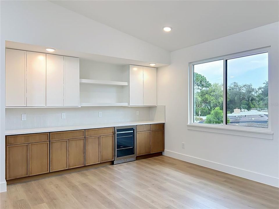 For Sale: $2,150,000 (5 beds, 4 baths, 4017 Square Feet)