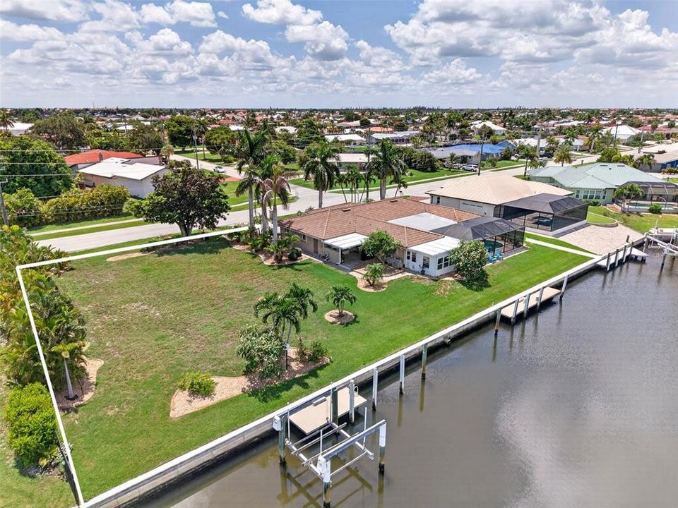 For Sale: $1,150,000 (4 beds, 2 baths, 2241 Square Feet)