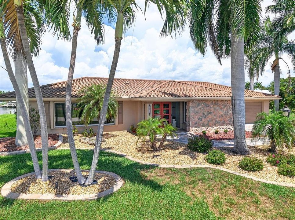For Sale: $1,150,000 (4 beds, 2 baths, 2241 Square Feet)