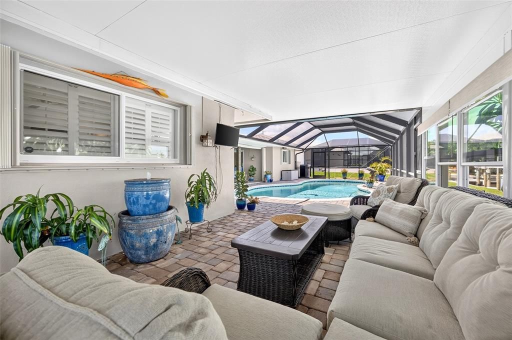 For Sale: $1,150,000 (4 beds, 2 baths, 2241 Square Feet)