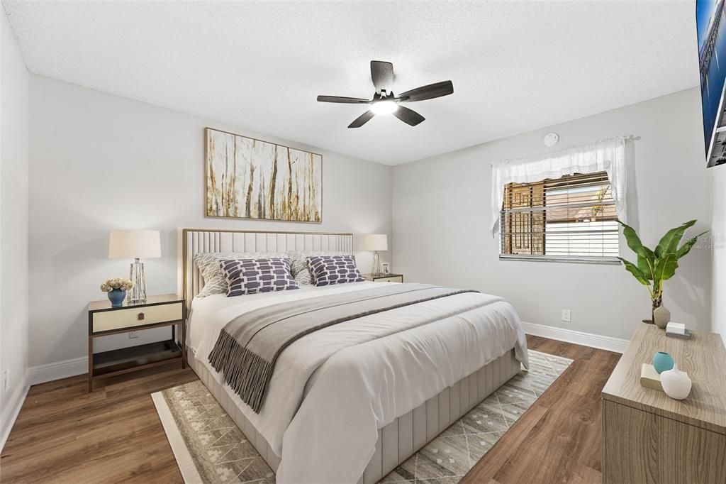 For Sale: $199,900 (2 beds, 2 baths, 962 Square Feet)