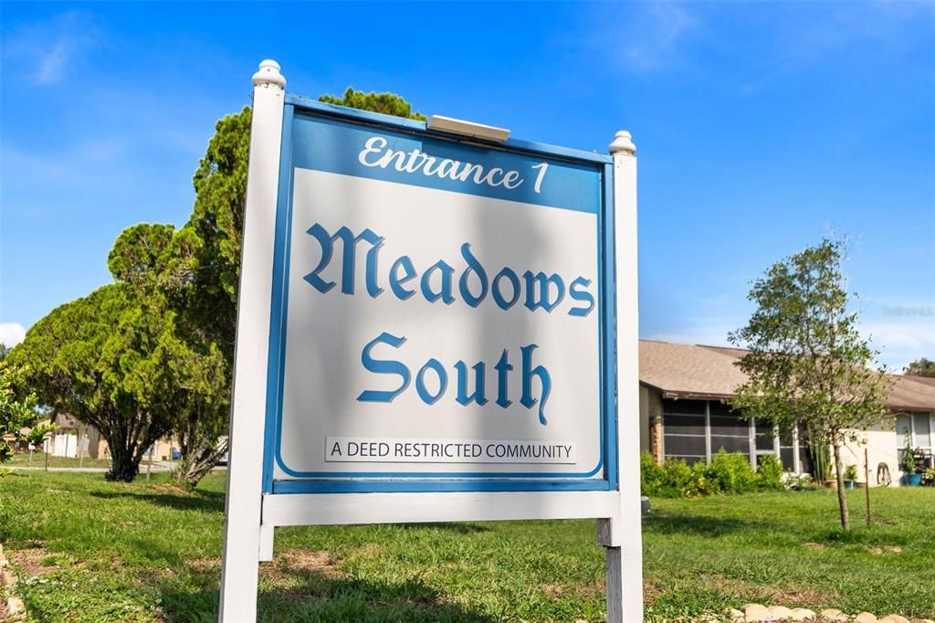 For Sale: $199,900 (2 beds, 2 baths, 962 Square Feet)