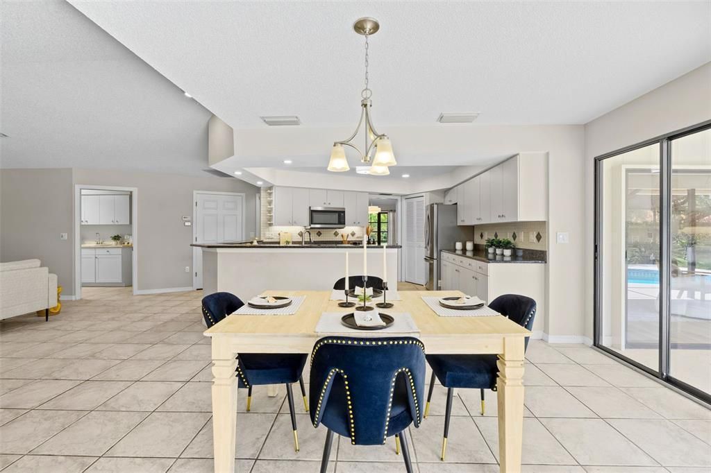 En Venta: $610,000 (3 camas, 2 baños, 2661 Pies cuadrados)