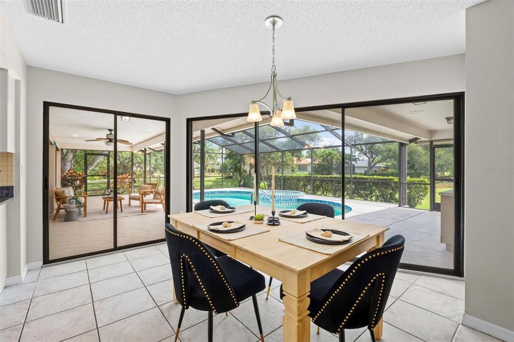 En Venta: $610,000 (3 camas, 2 baños, 2661 Pies cuadrados)