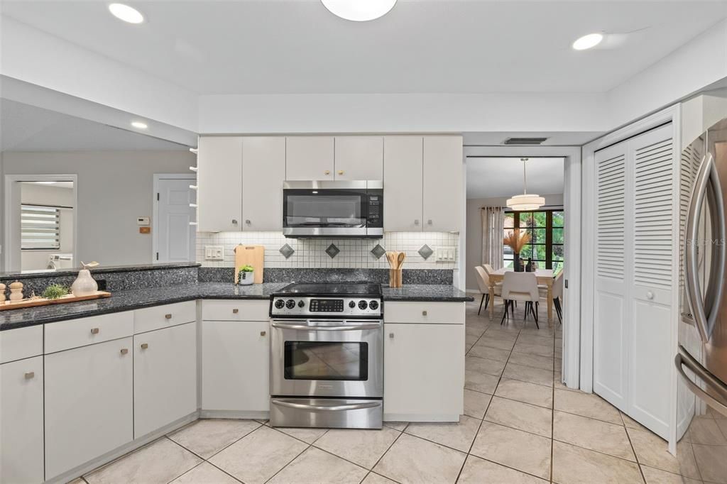En Venta: $610,000 (3 camas, 2 baños, 2661 Pies cuadrados)